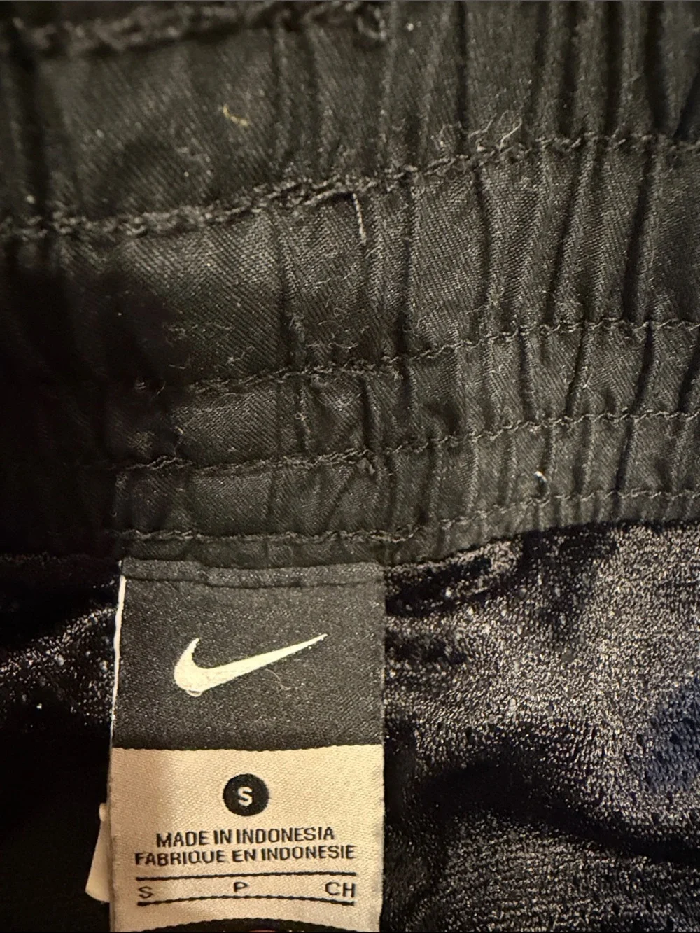 NIKE SWIM TRUNKS WITH MESH LINING IN BLACK, GRAY, AND TEAL – SIZE SMALL
